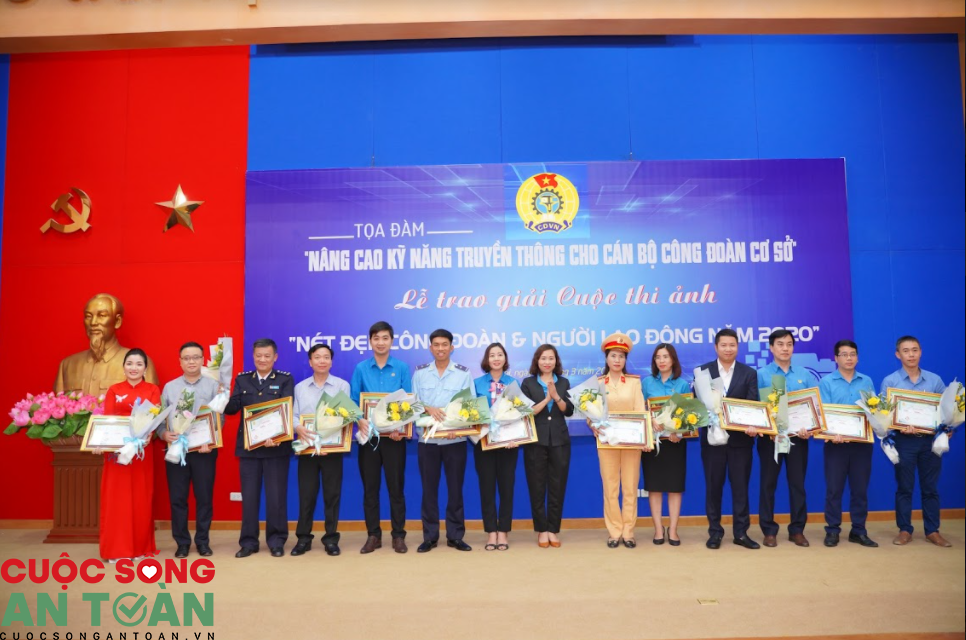 Kết quả cuộc thi ảnh “Nét đẹp Công đoàn và người lao động” Kết quả cuộc thi ảnh “Nét đẹp Công đoàn và người lao động”