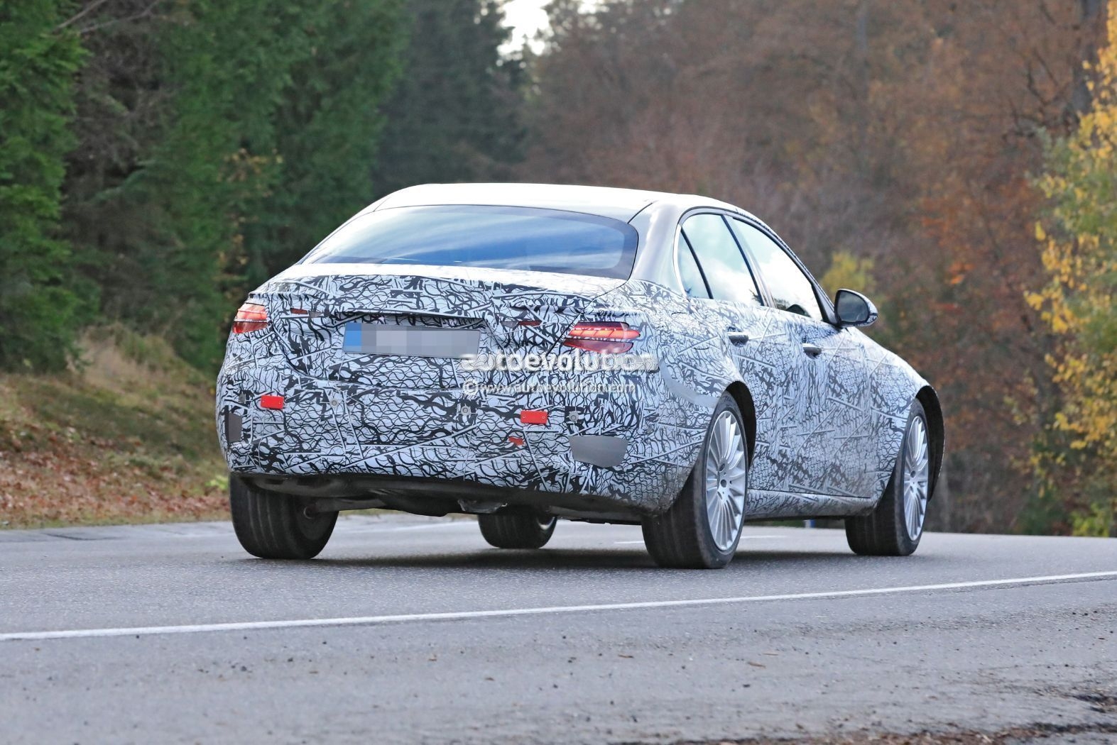 C-Class All-Terrain: Phiên bản offroad hoàn hảo của S-Class C Class All-Terrain: Phiên bản offroad hoàn hảo của S-Class