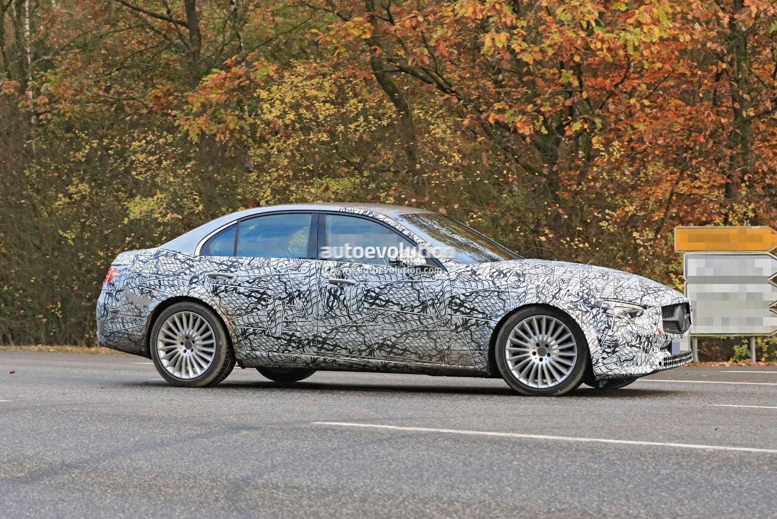 C-Class All-Terrain: Phiên bản offroad hoàn hảo của S-Class C Class All-Terrain: Phiên bản offroad hoàn hảo của S-Class