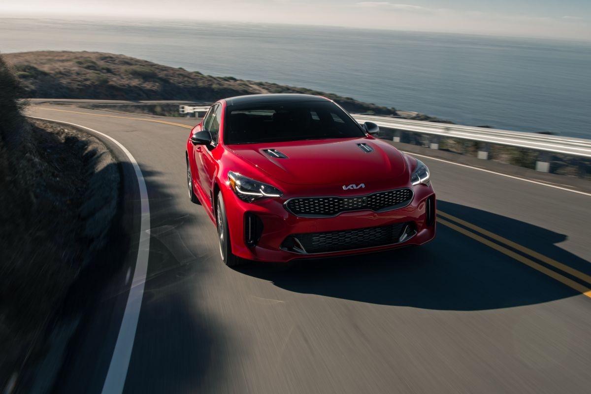 Kia Stinger 2022 ra mắt tại Mỹ