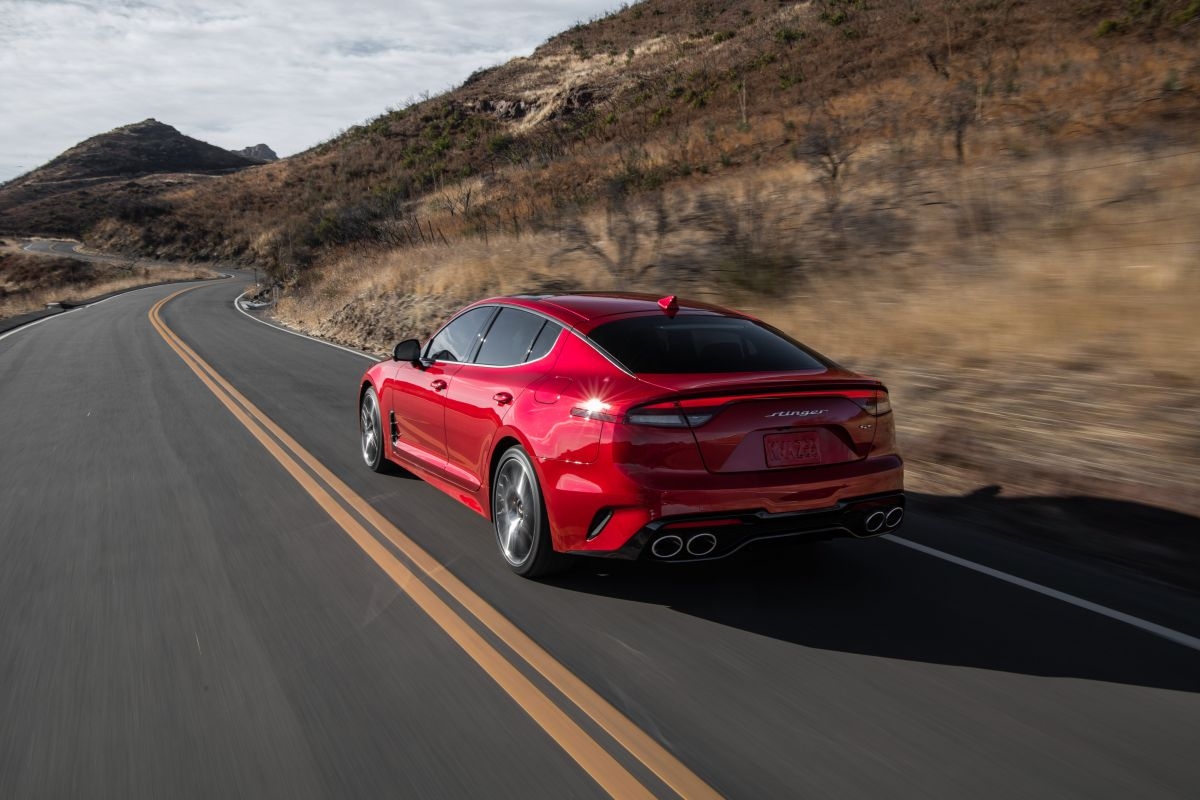 Kia Stinger 2022 ra mắt tại Mỹ