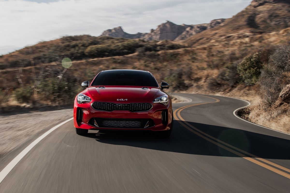 Kia Stinger 2022 ra mắt tại Mỹ