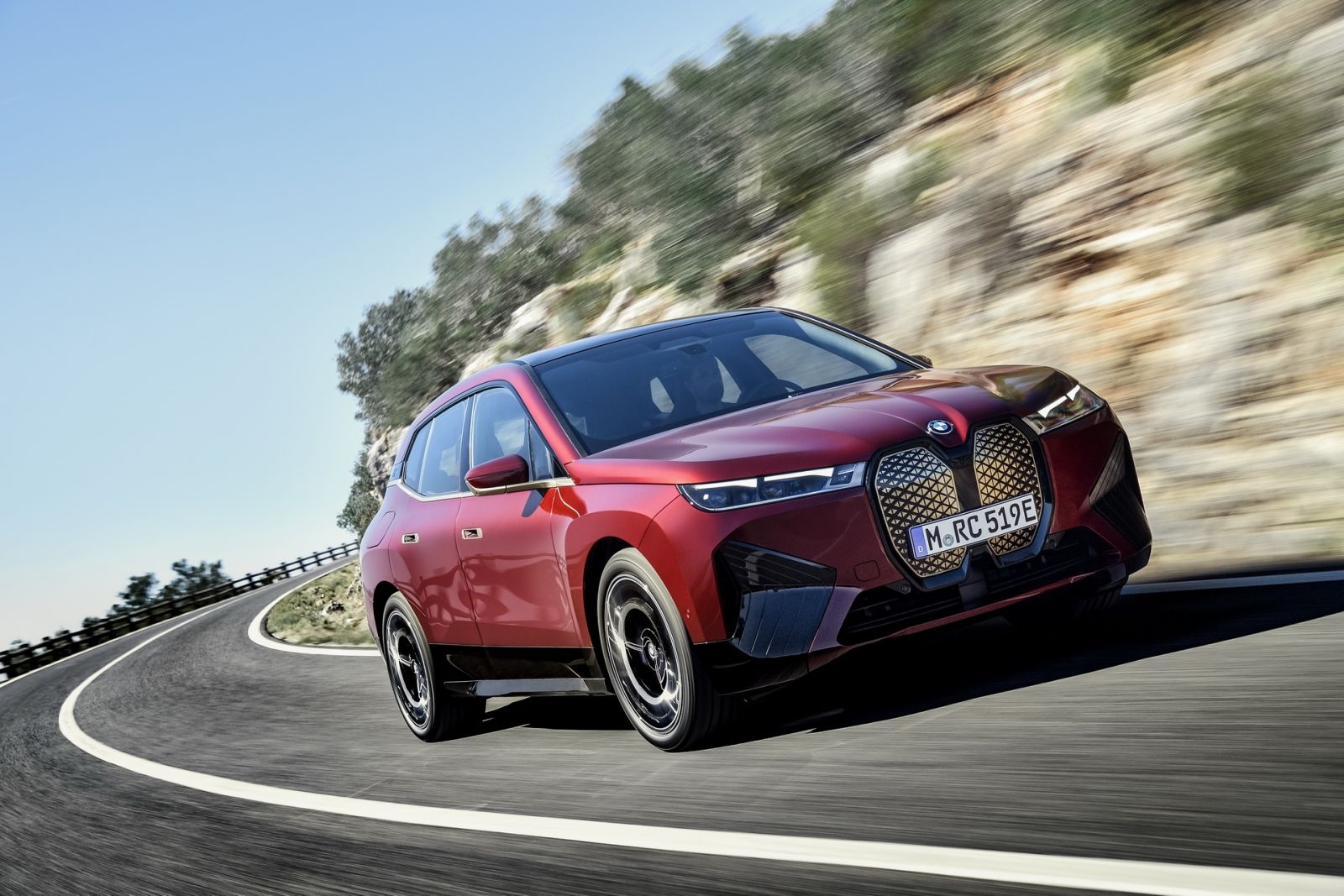 BMW iX 2022 ra mắt vào cuối năm nay