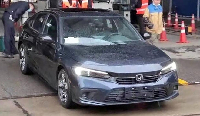 Lộ ảnh thực tế Honda Civic 2022 chạy trên đường Lộ ảnh thực tế Honda Civic 2022 chạy trên đường