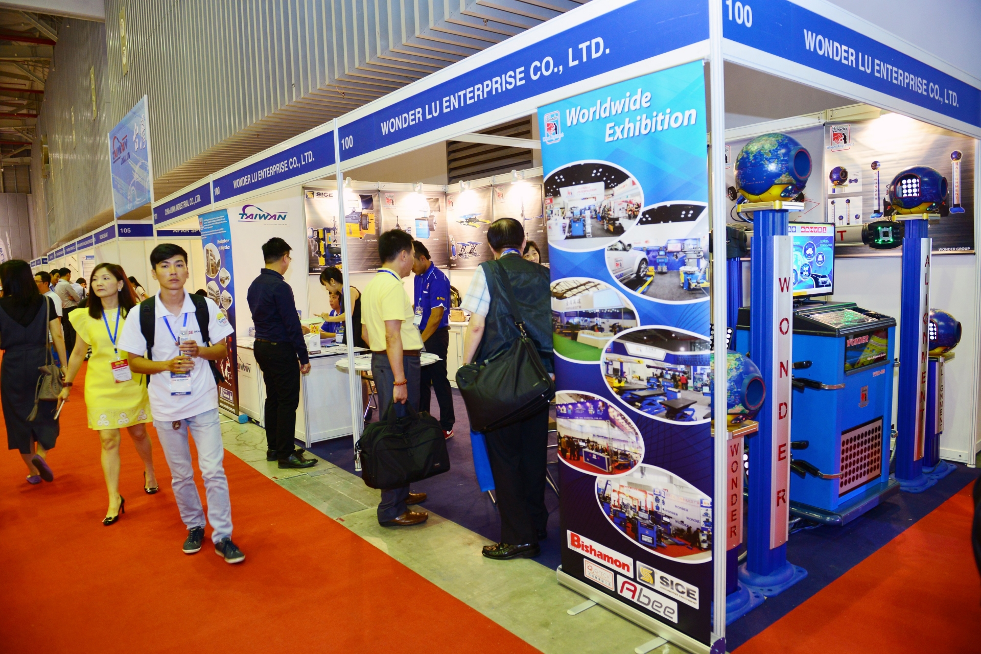 Autotech & Accessories 2021: Một triển lãm   hai nền tảng