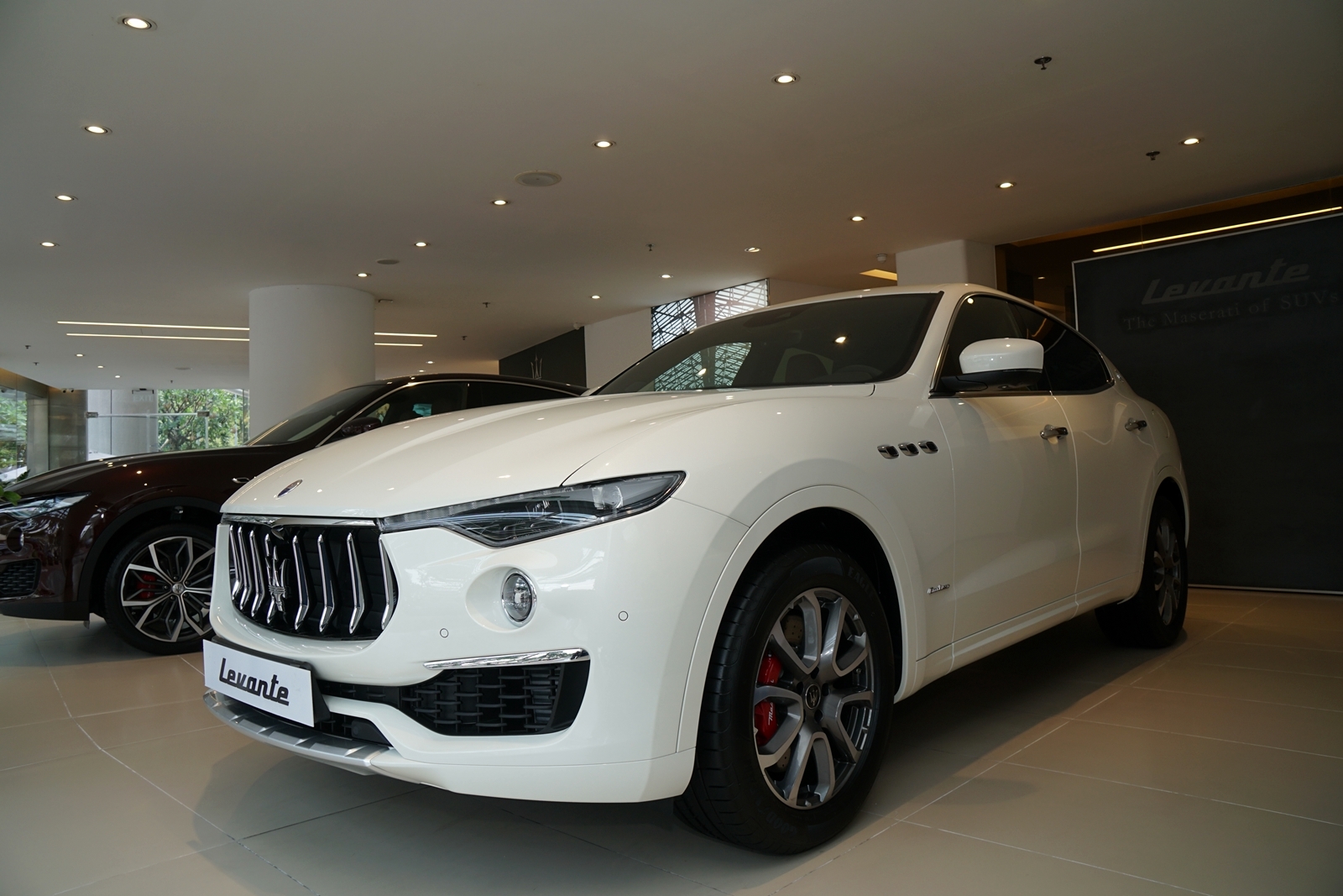 Cận cảnh Maserati Levante GranLusso với nội thất độc nhất Việt Nam Cận cảnh Maserati Levante GranLusso với nội thất độc nhất Việt Nam