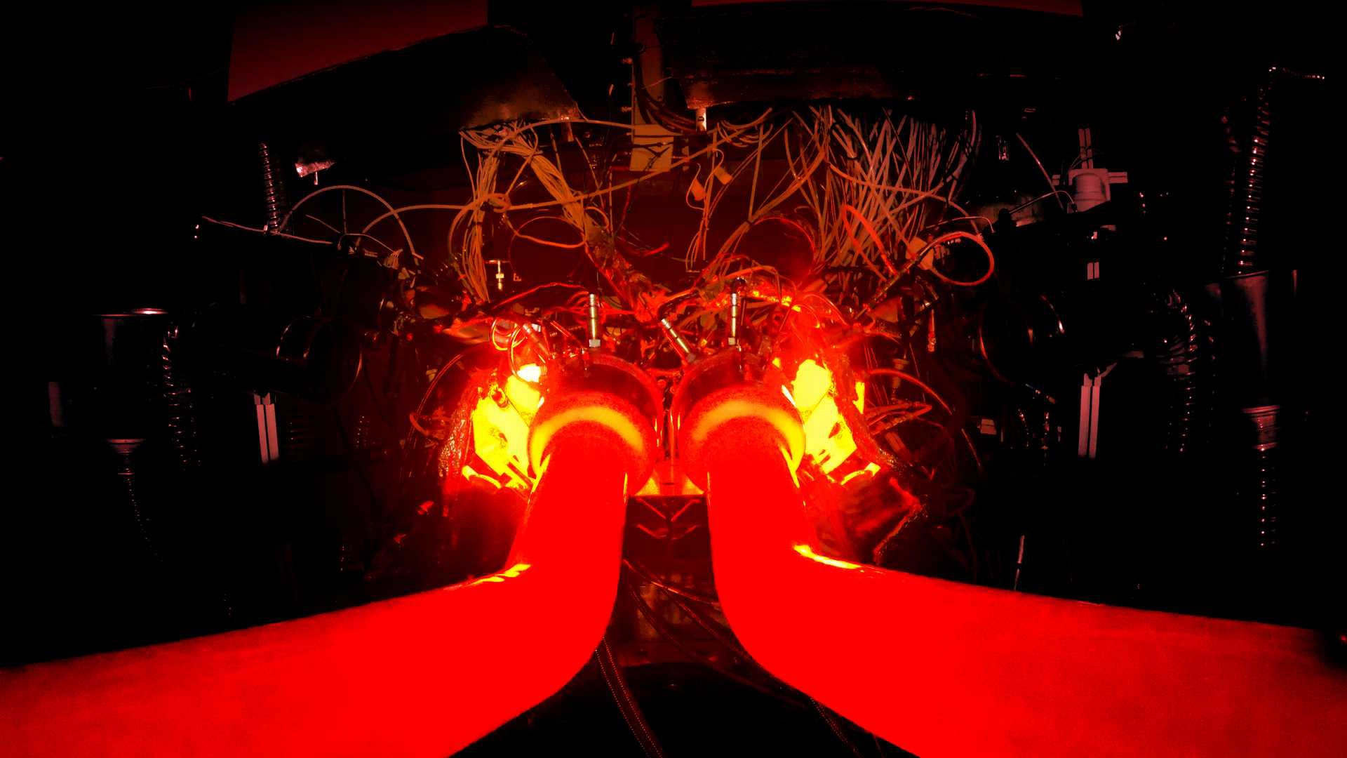 Aston Martin "khoe" động cơ V6 đầu tiên tự làm sau hơn 50 năm aston martin khoe dong co v6 dau tien tu lam sau hon 50 nam