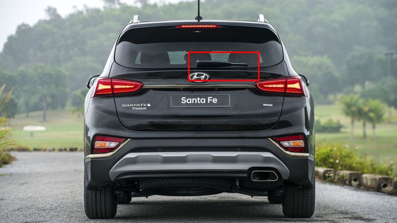 tai sao xe suv co can gat nuoc kinh sau con sedan thi khong