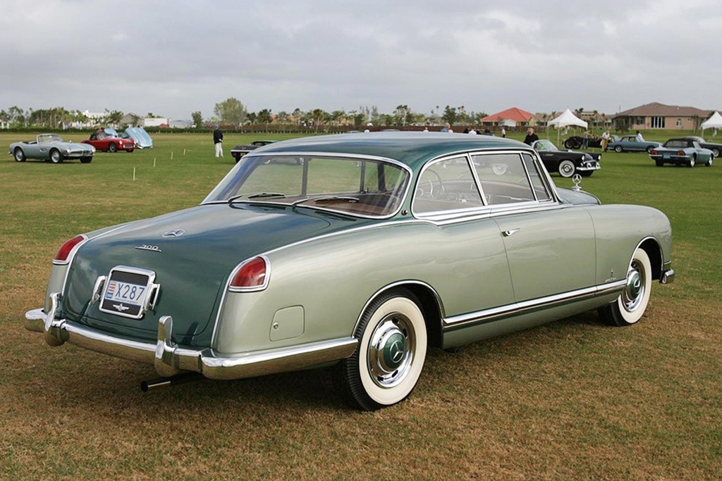 tai sao xe suv co can gat nuoc kinh sau con sedan thi khong