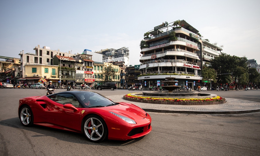 Thủ đô Hà Nội qua góc nhìn Ferrari thu do ha noi qua goc nhin ferrari