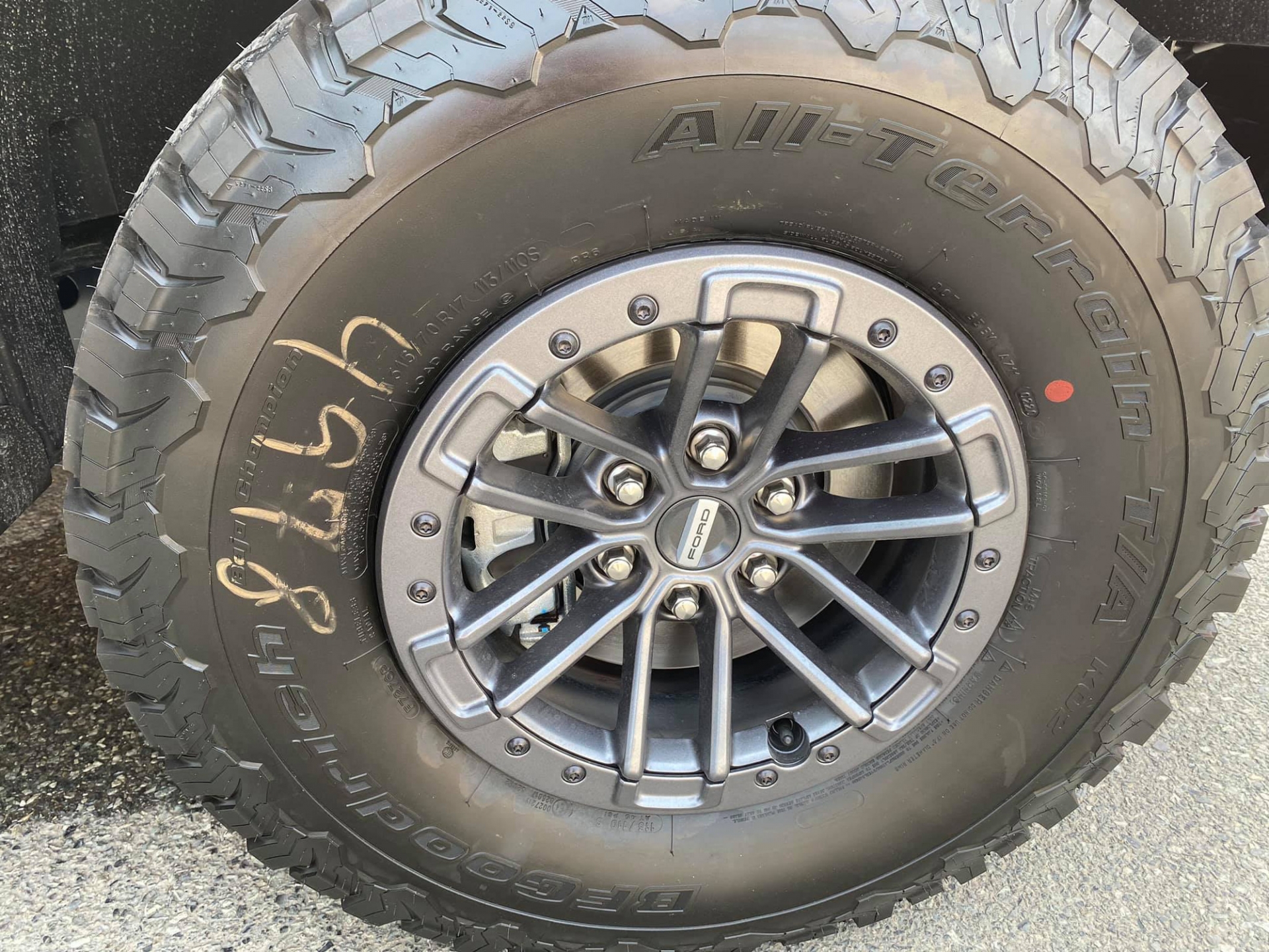 ford f150 raptor cua mo nguoc dau tien tai viet nam