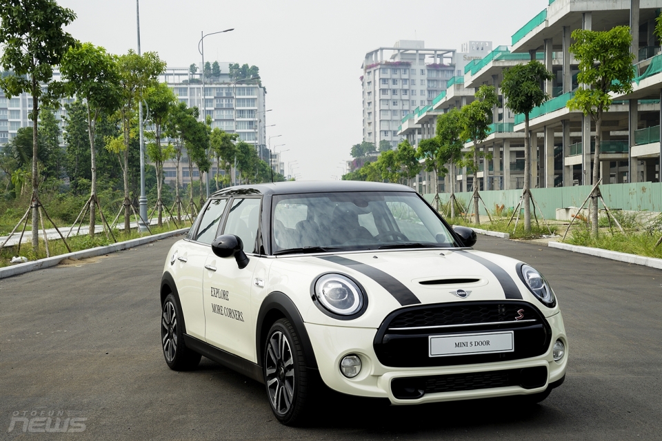 mini cooper se co them cac phien ban hop so san nam 2021