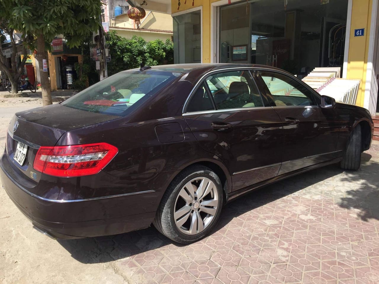 ga n 10 nam tuo i mercedes e250 cu mo t chu tu da u ba n la i gia chi 680 trie u do ng
