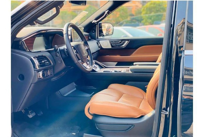 can canh lincoln navigator 2020 gia hon 8 ty tai viet nam