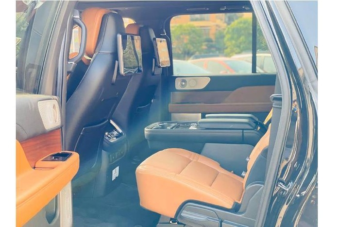 can canh lincoln navigator 2020 gia hon 8 ty tai viet nam