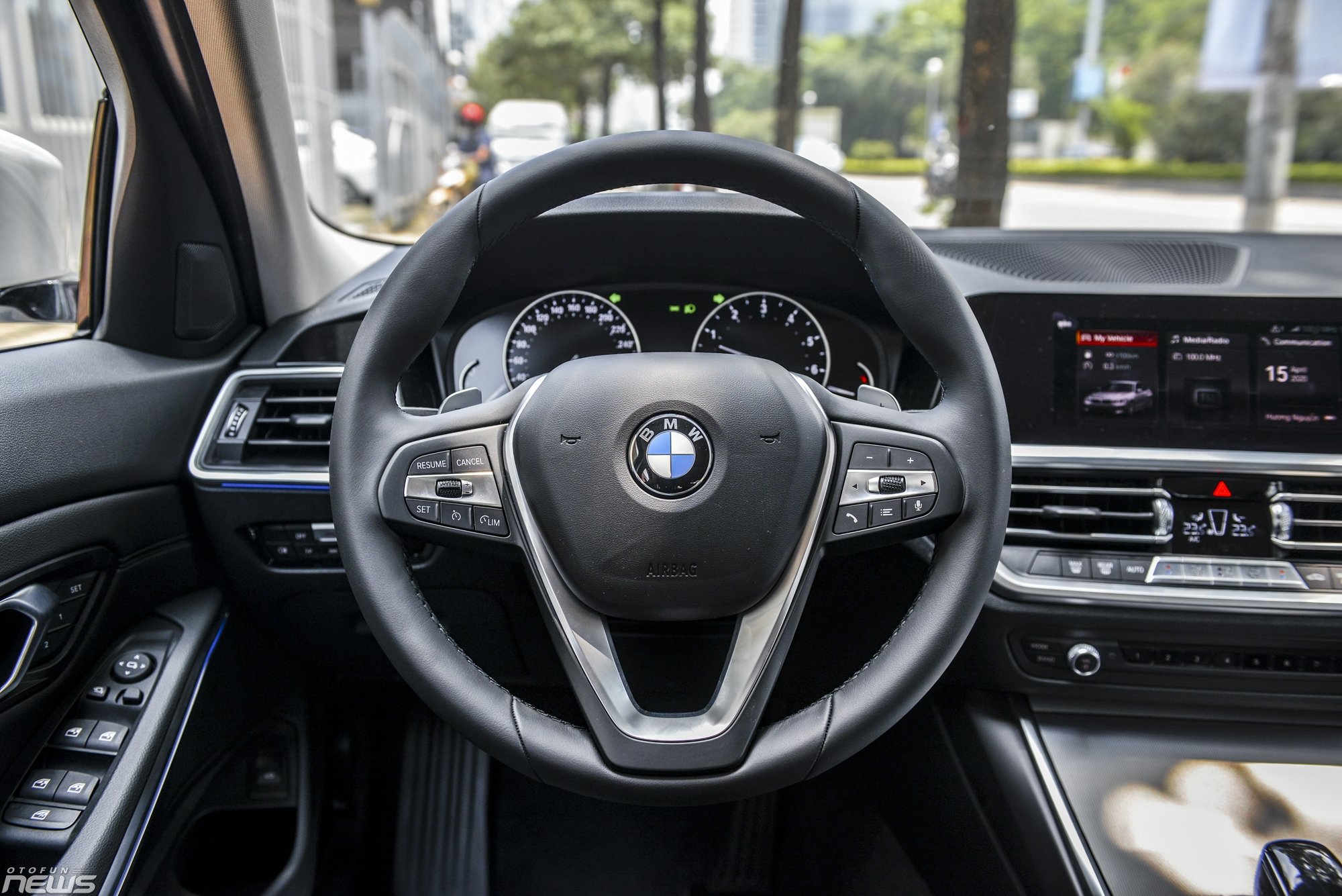 bmw 3 series ra mat phien ban moi gia ban chua duoc tiet lo