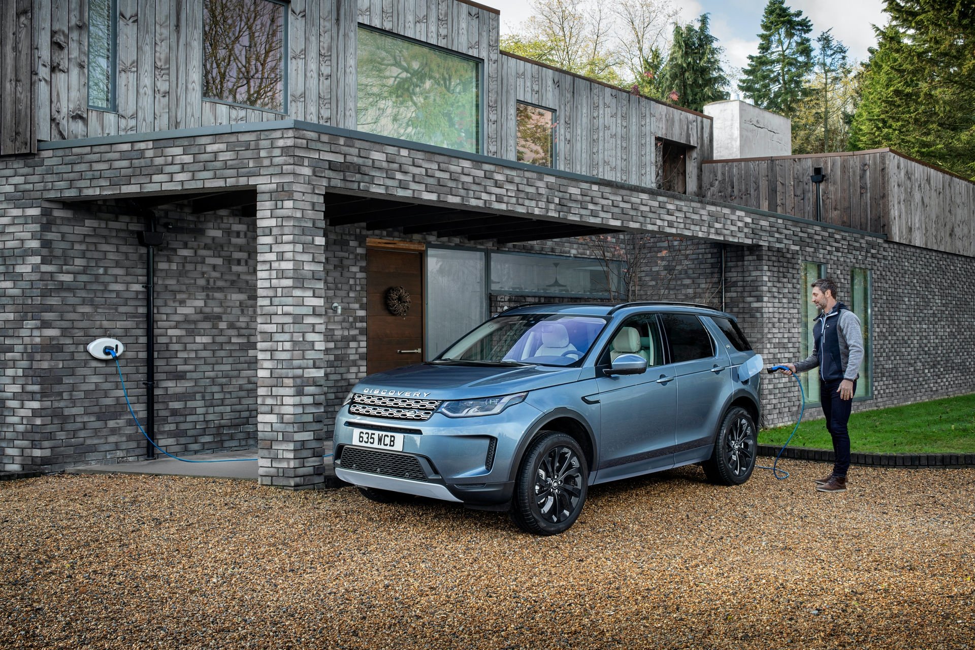 Land Rover ra mắt phiên bản plug-in hybrid cho Evoque và Discovery Sport land rover ra mat phien ban plug in hybrid cho evoque va discovery sport