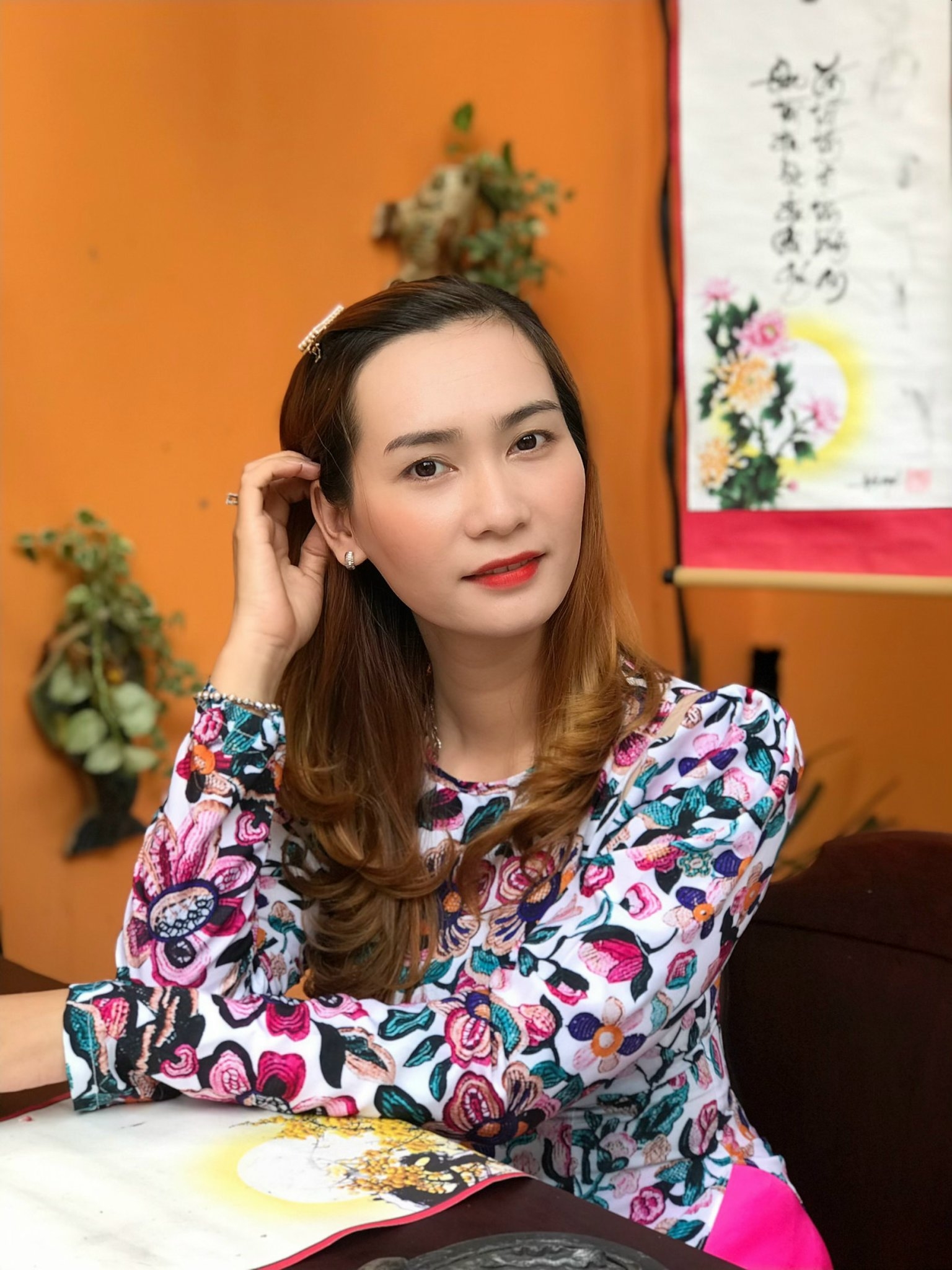 Nét mộc mạc của những nữ công nhân yêu vẻ đẹp truyền thống