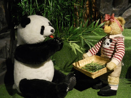 “Xuyên không” về tuổi thơ với các Teddy Bear Museum “đốn tim” nhất thế giới