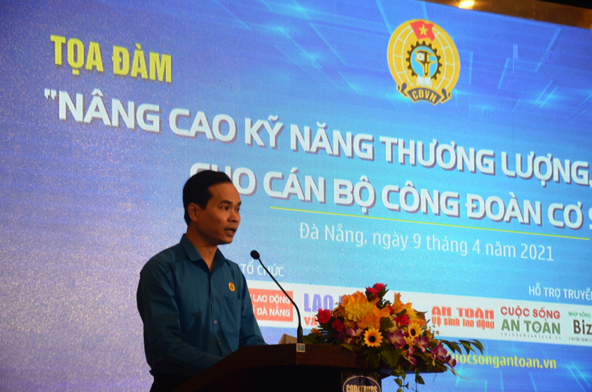 Tọa đàm "Nâng cao kỹ năng thương lượng, đàm phán cho cán bộ công đoàn cơ sở" Tọa đàm "Nâng cao kỹ năng thương lượng, đàm phán cho cán bộ công đoàn cơ sở"