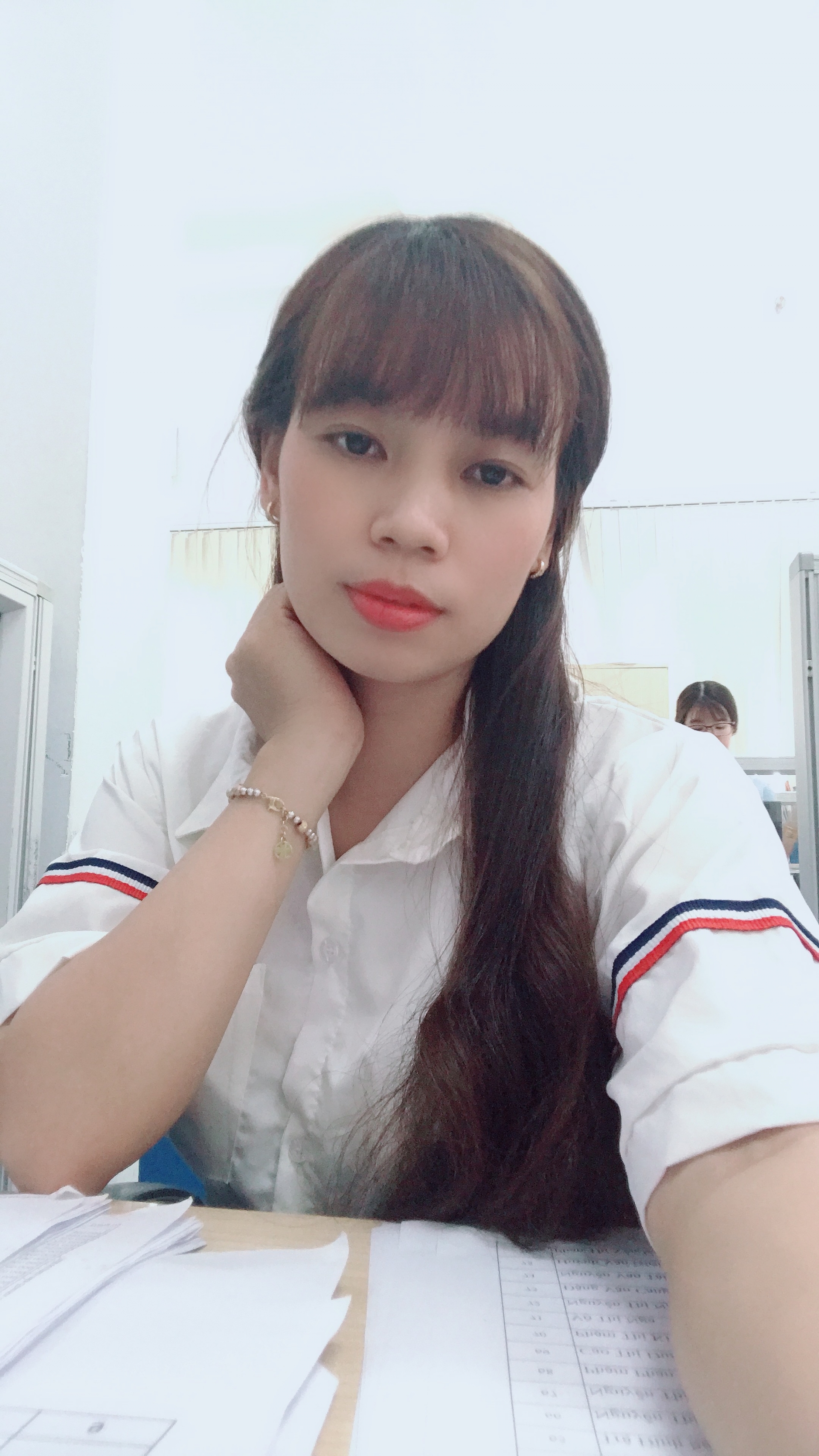 Trai xinh - Gái đẹp các khu công nghiệp: Hướng về phía mặt trời để không thấy bóng tối Trai xinh - Gái đẹp các khu công nghiệp: Hướng về phía mặt trời để không thấy bóng tối