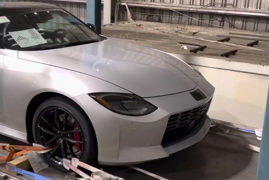 Lộ hình ảnh thực tế của mẫu xe thể thao Nissan Z Lộ hình ảnh thực tế của mẫu xe thể thao Nissan Z