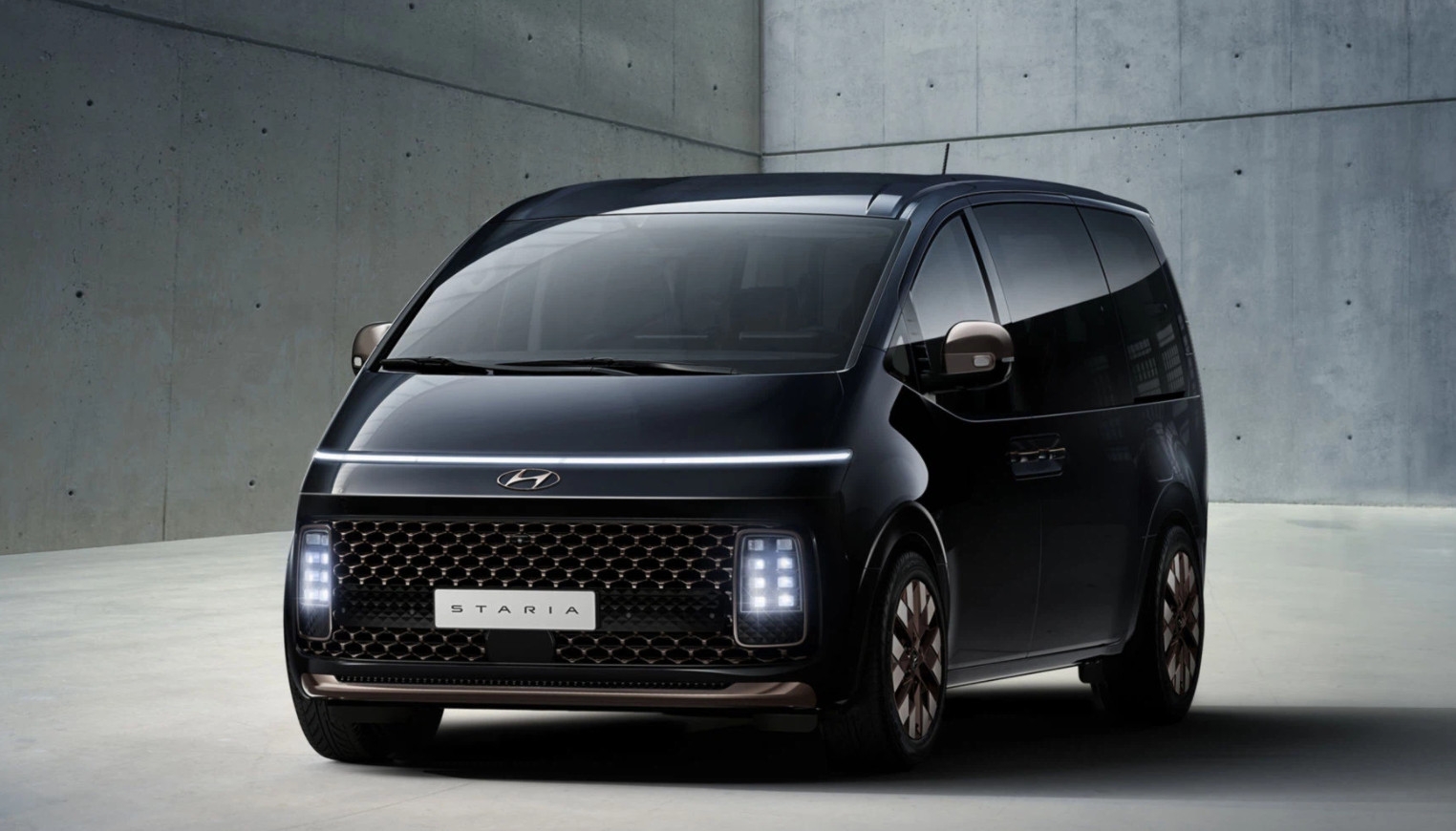 MPV cỡ lớn Hyundai Staria ra mắt