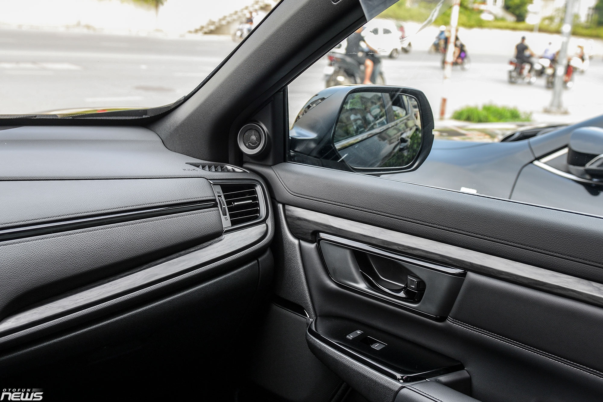 Cận cảnh Honda CR V phiên bản đặc biệt