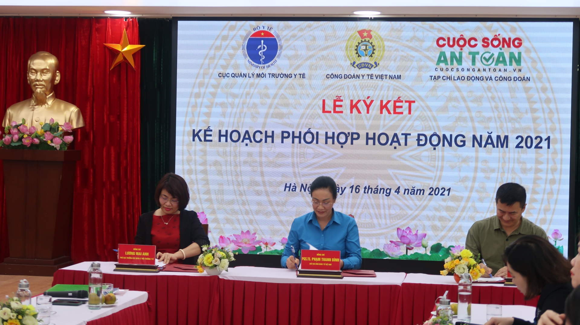 Phát động “Tìm hiểu về công tác ATVSLĐ và phòng, chống dịch Covid-19 tại nơi làm việc” Phát động “Tìm hiểu về công tác ATVSLĐ và phòng, chống dịch Covid-19 tại nơi làm việc”