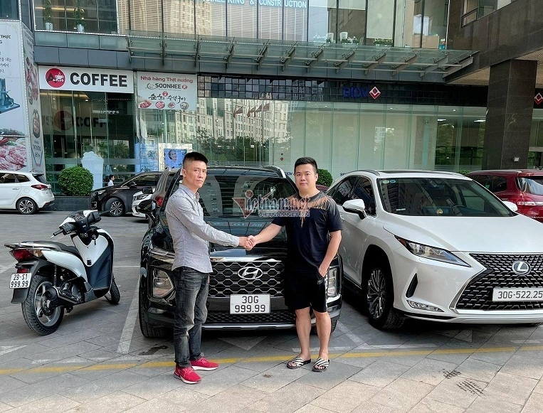 Hyundai SantaFe tăng giá lên gần 4 tỷ nhờ trúng biển 