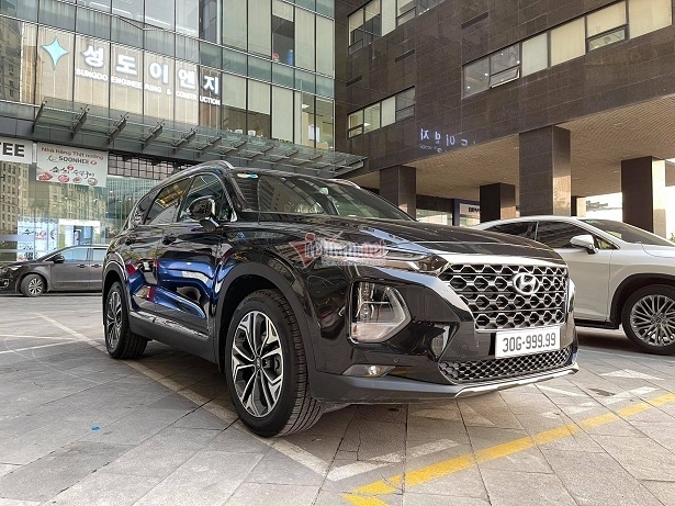Hyundai SantaFe tăng giá lên gần 4 tỷ nhờ trúng biển 