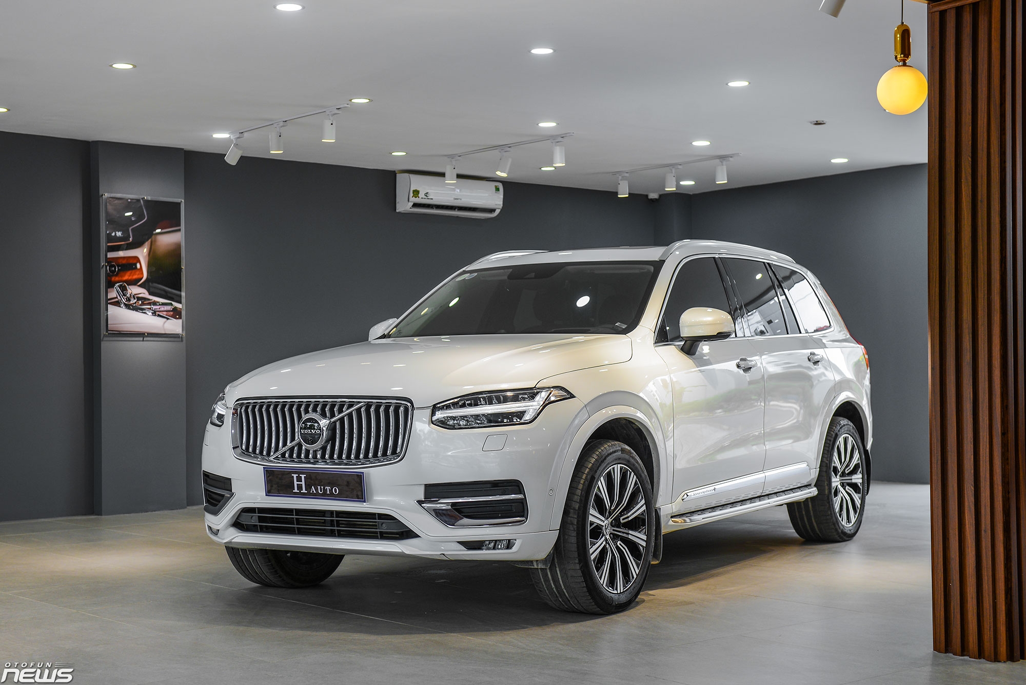 So sánh hai phiên bản Volvo XC90 trước và sau khi nâng cấp