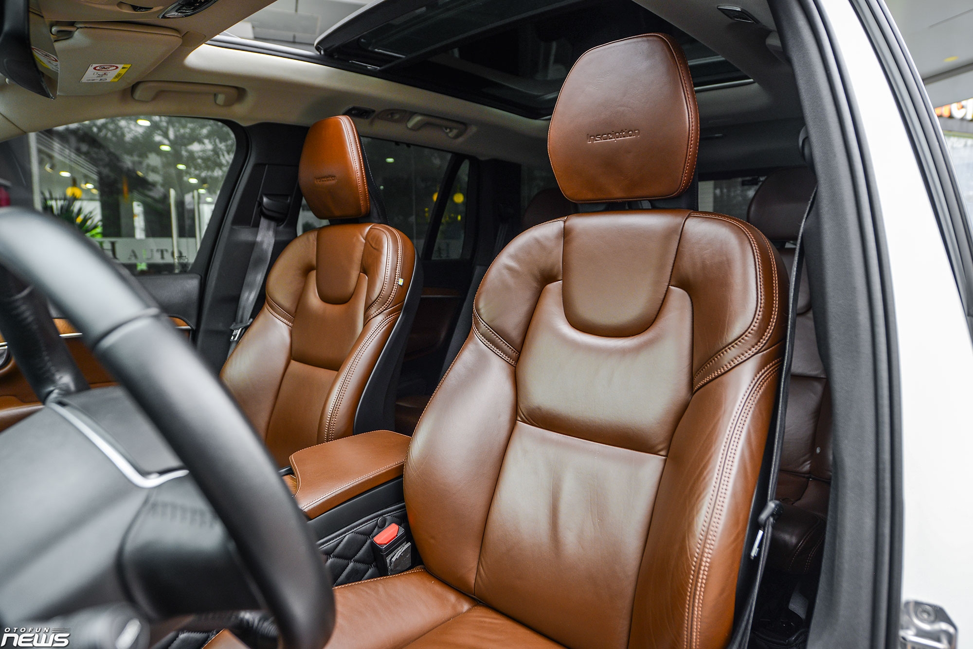 So sánh hai phiên bản Volvo XC90 trước và sau khi nâng cấp