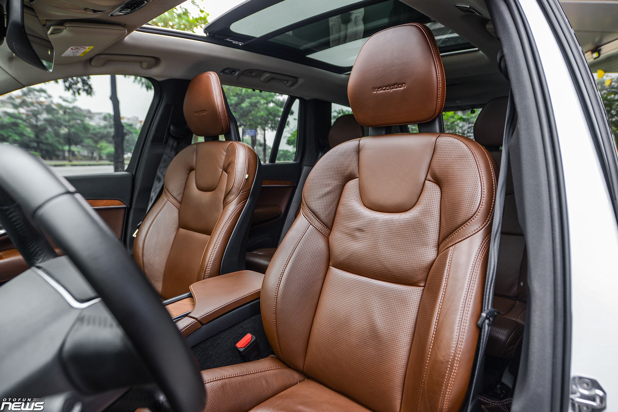 So sánh hai phiên bản Volvo XC90 trước và sau khi nâng cấp