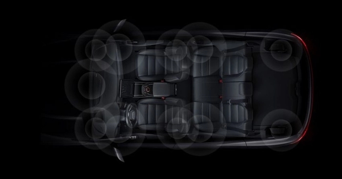 Huawei ra mắt ô tô điện đầu tiên