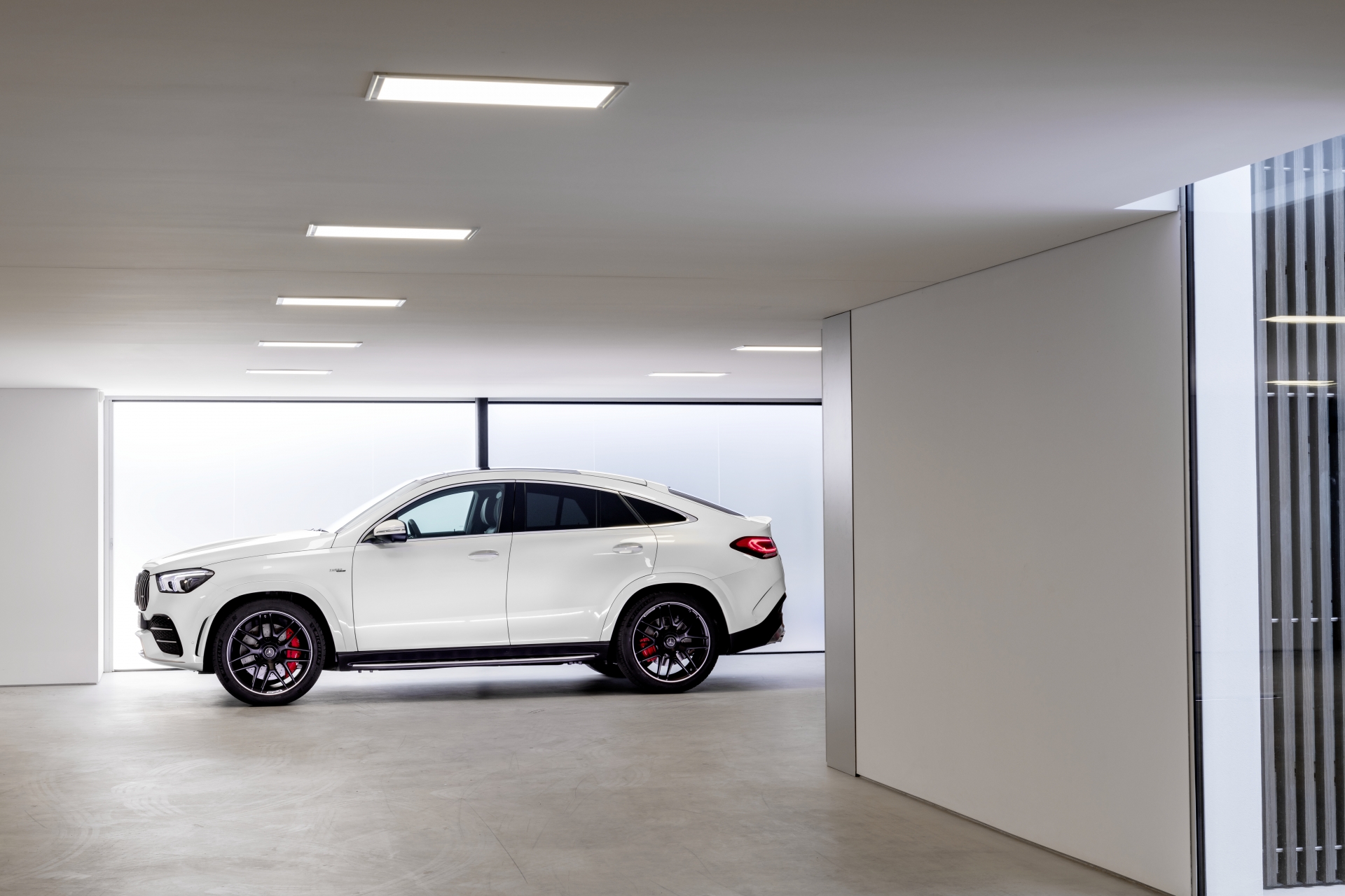 Mercedes-AMG GLE 53 4MATIC+ Coupé được bán tại Việt Nam với 5,349 tỷ đồng Mercedes-AMG GLE 53 4MATIC+ Coupé được bán tại Việt Nam với 5,349 tỷ đồng