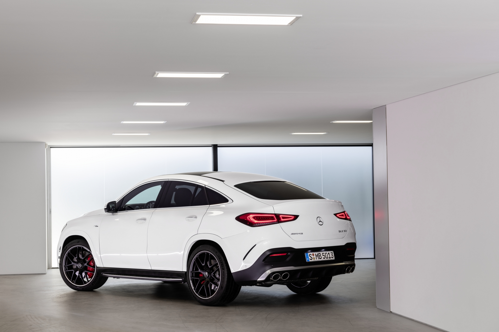 Mercedes-AMG GLE 53 4MATIC+ Coupé được bán tại Việt Nam với 5,349 tỷ đồng Mercedes-AMG GLE 53 4MATIC+ Coupé được bán tại Việt Nam với 5,349 tỷ đồng