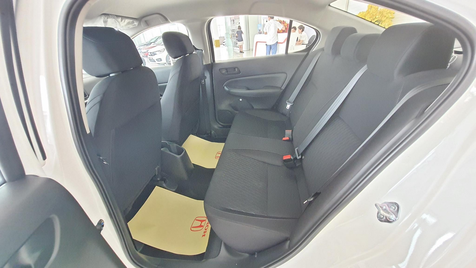 Honda City E giá 499 triệu về đại lý