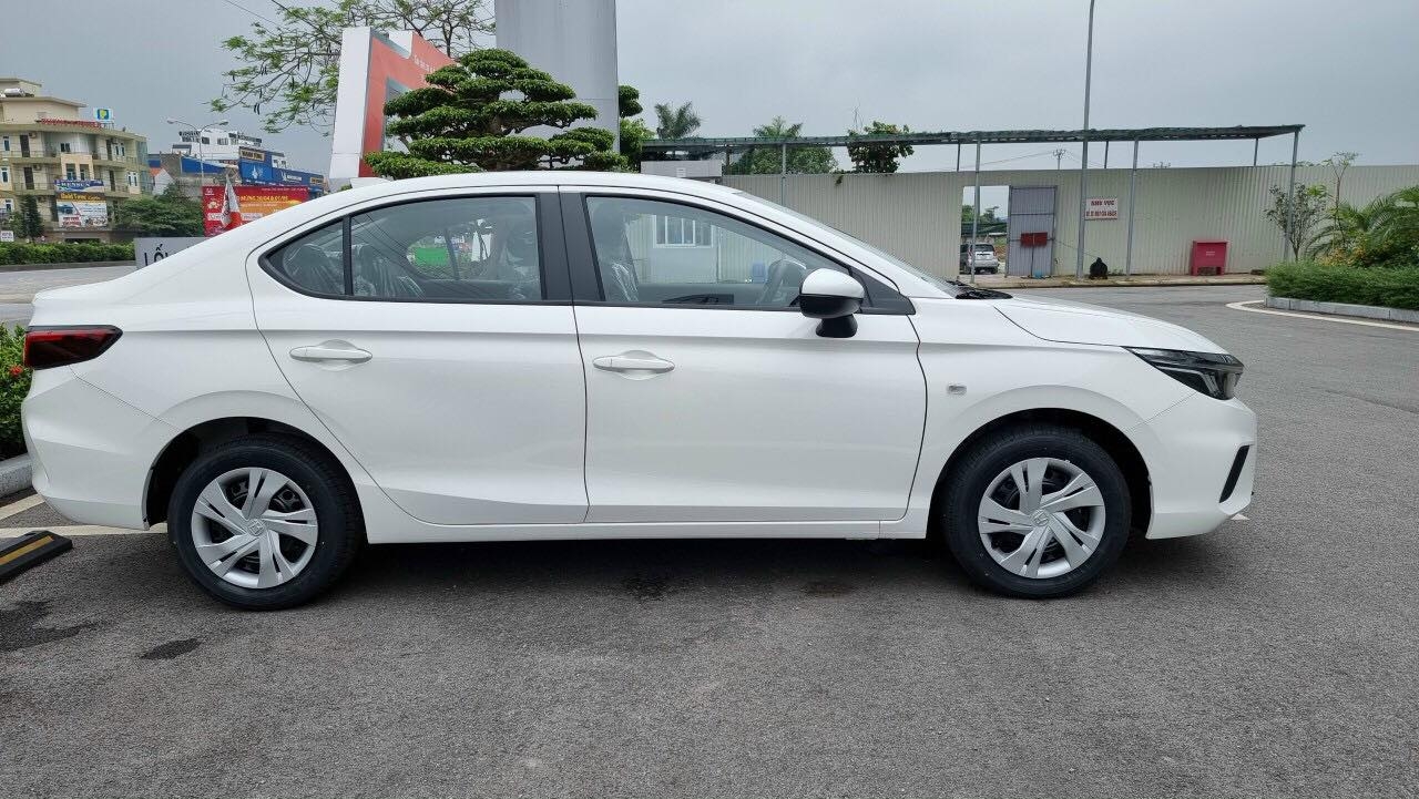 Honda City E giá 499 triệu về đại lý