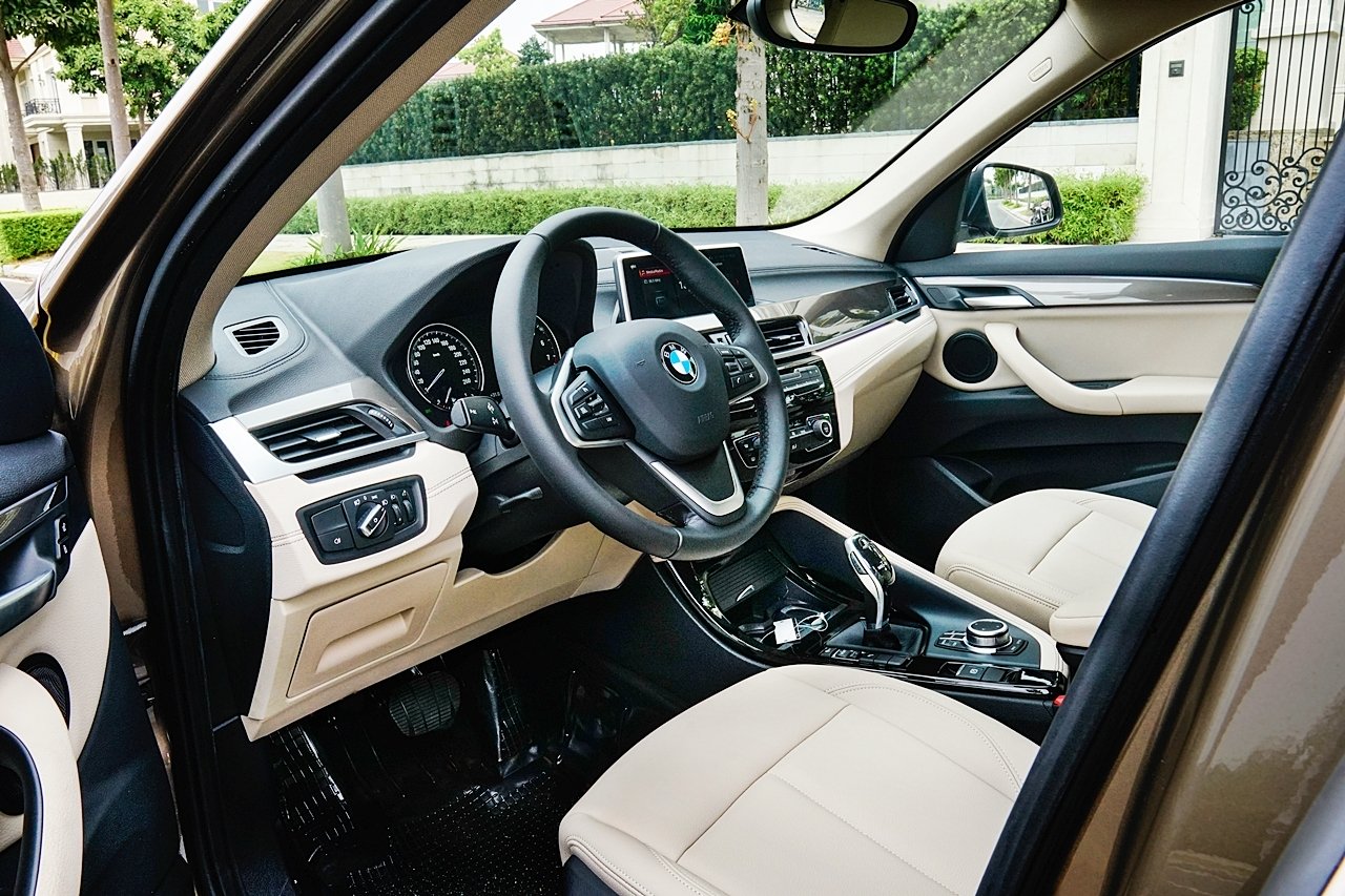 can canh bmw x1 2020 gia 18 ty dong