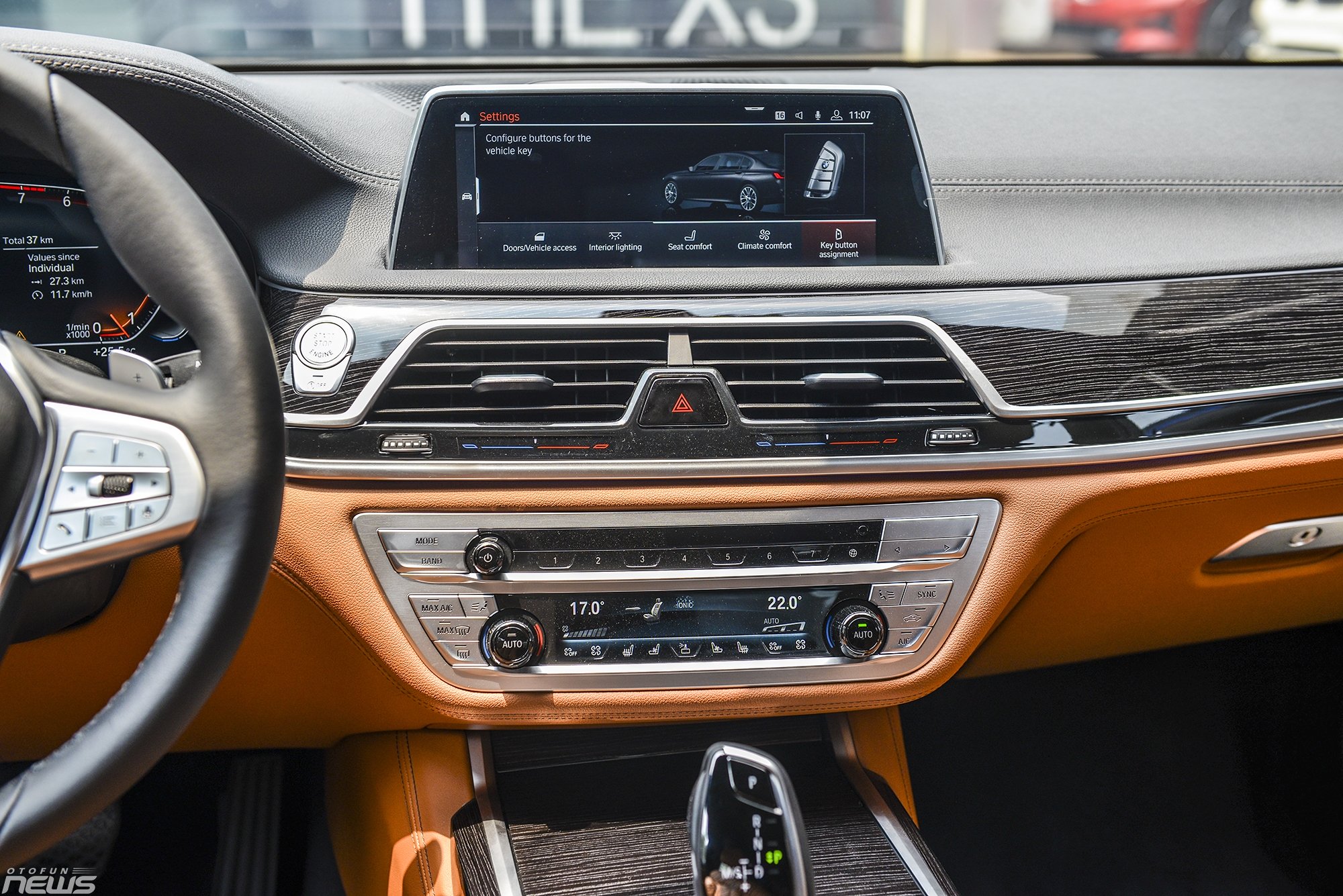 bmw 740li pure excellence sedan hang sang cho nhung ong chu dich thuc