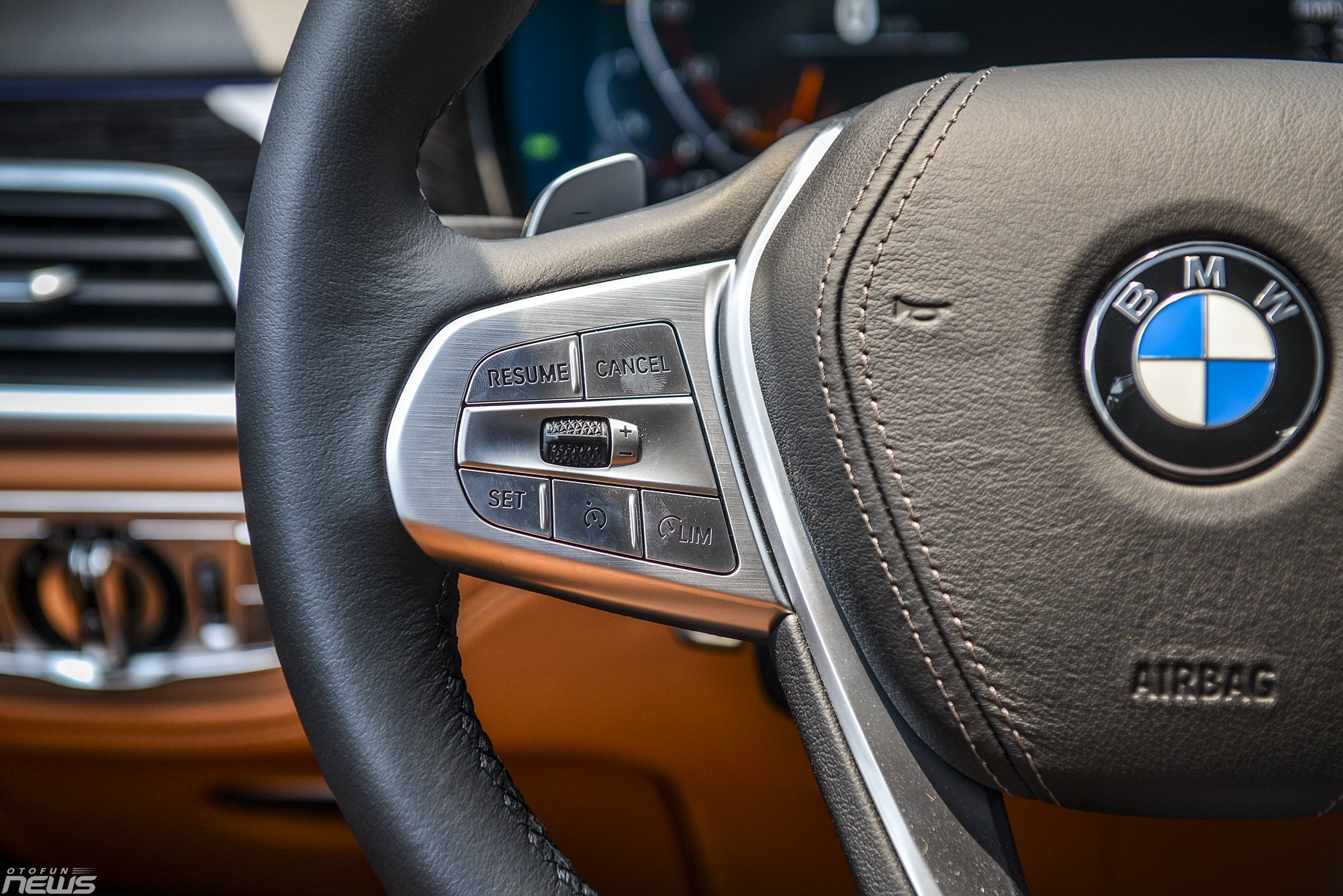 bmw 740li pure excellence sedan hang sang cho nhung ong chu dich thuc