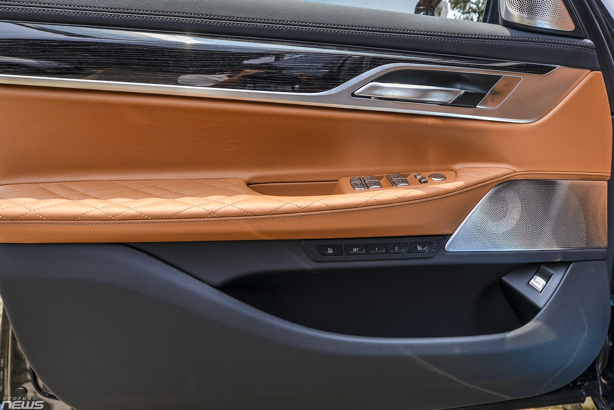 bmw 740li pure excellence sedan hang sang cho nhung ong chu dich thuc