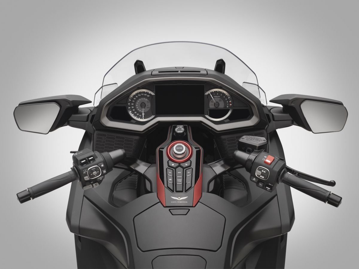 honda gold wing 2020 duoc trang bi ket noi android auto