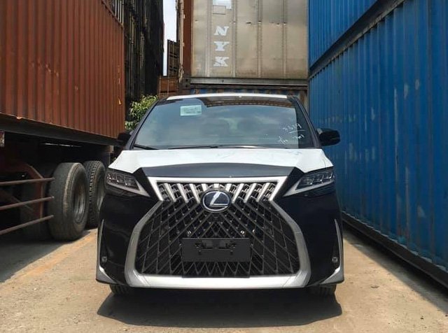 mpv hang sang lexus lm dat chan den viet nam