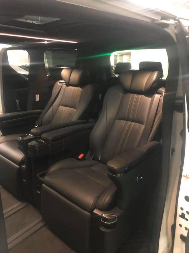 mpv hang sang lexus lm dat chan den viet nam