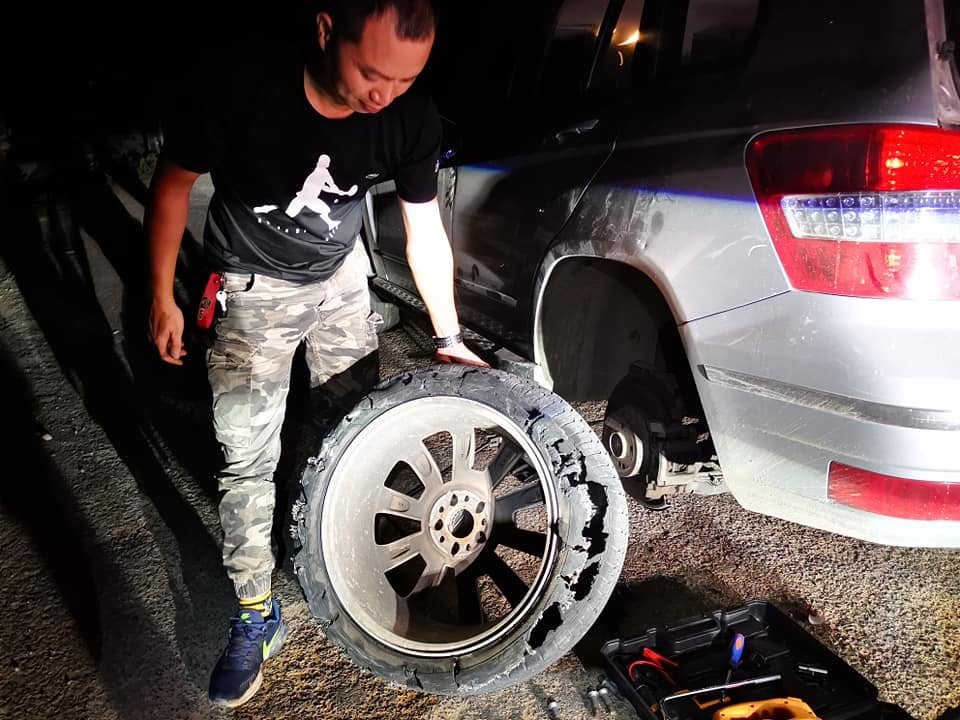 "Lốp sinh ra để hỏng, để thay... đừng tiếc" lop sinh ra de hong de thay dung tiec