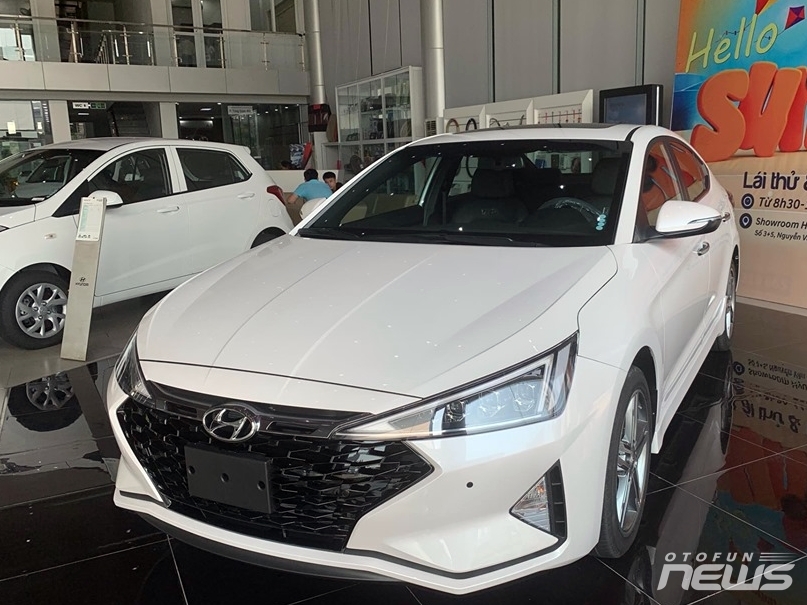 Hyundai phát triển đèn chiếu tia cực tím khử trùng nội thất ô tô hyundai phat trien den chieu tia cuc tim khu trung noi that o to