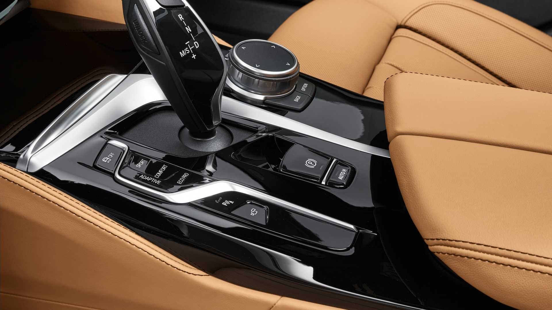 ra mat bmw 5 series moi them phien ban hybrid gia ban tu 54200 usd