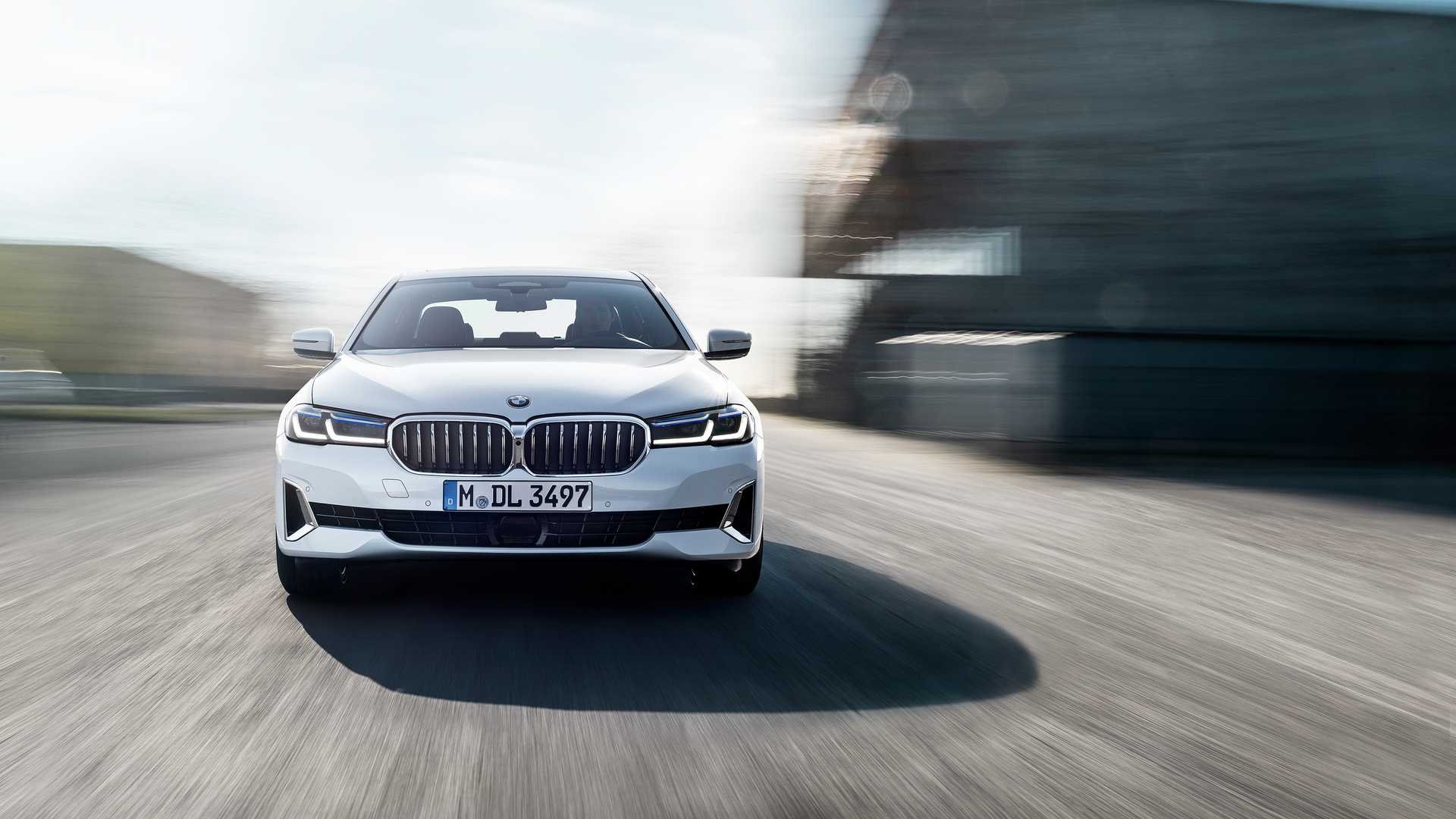 ra mat bmw 5 series moi them phien ban hybrid gia ban tu 54200 usd